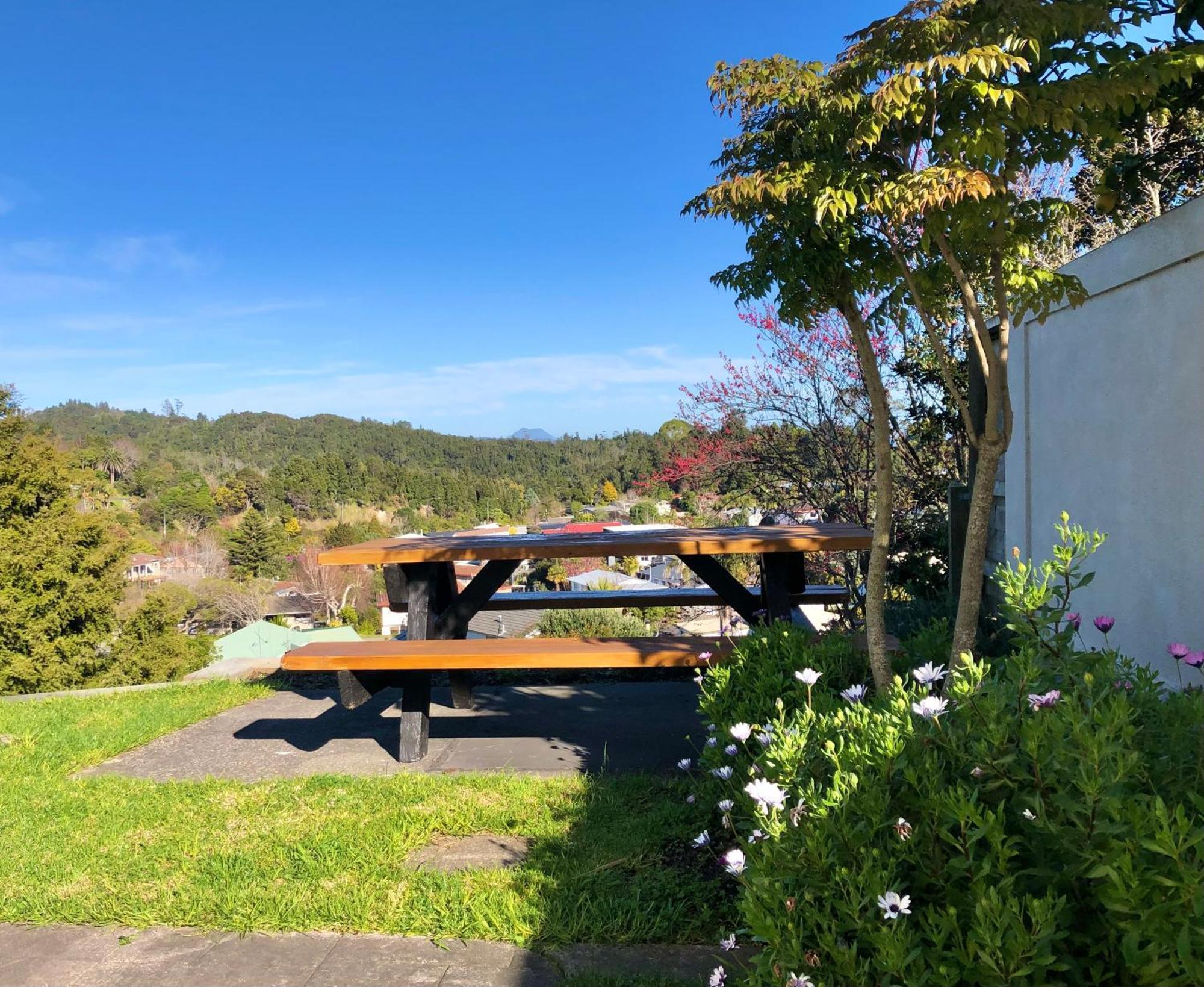 Hillcrest One Apartment Whakatane Exterior photo